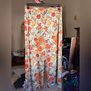 NWOT Zara floral printed pants / women’s large